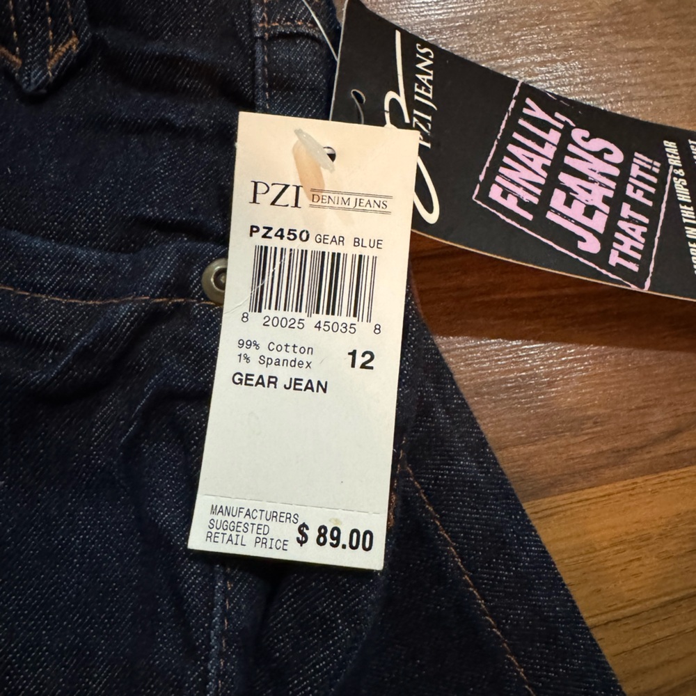 NWT Women’s Dark Blue Jeans - Picture 3 of 4